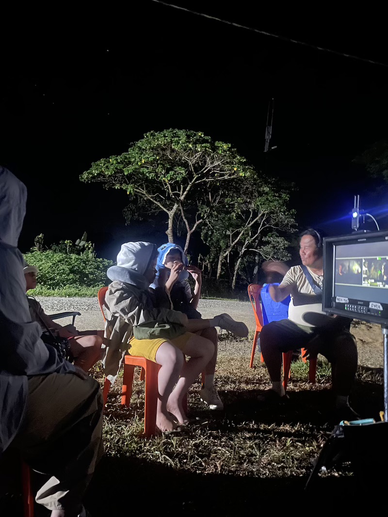 ganggang-10 – Assistant Director Abdel Langit briefs the boys on the next scene – Mona Nieva