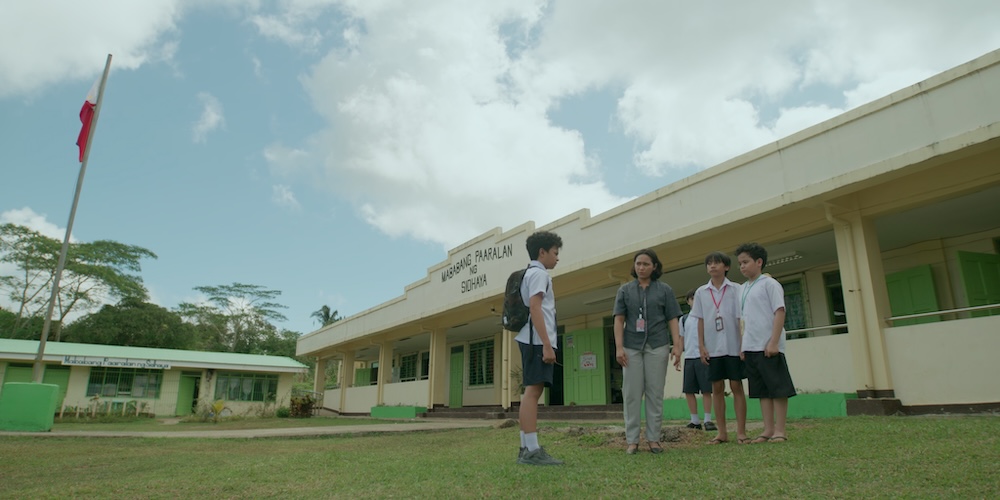 ganggang-4 – Mam Rebelyn schools the boys after a fight – Mona Nieva